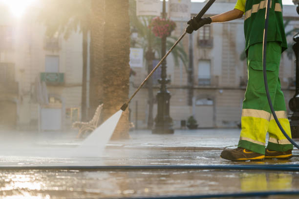 Best Pool Deck Cleaning in Stoughton, WI